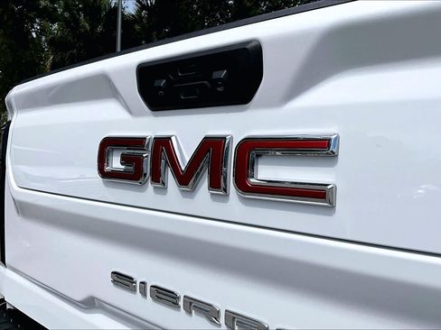Used 2024 GMC Sierra 2500 AT4 w/ AT4 Premium Plus Package AWD/4WD image 60