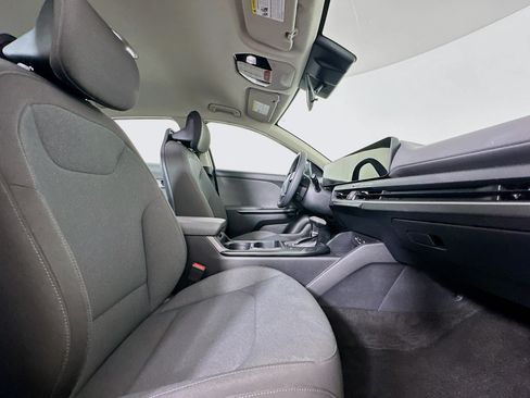 Used 2025 Kia K4 FWD image 30