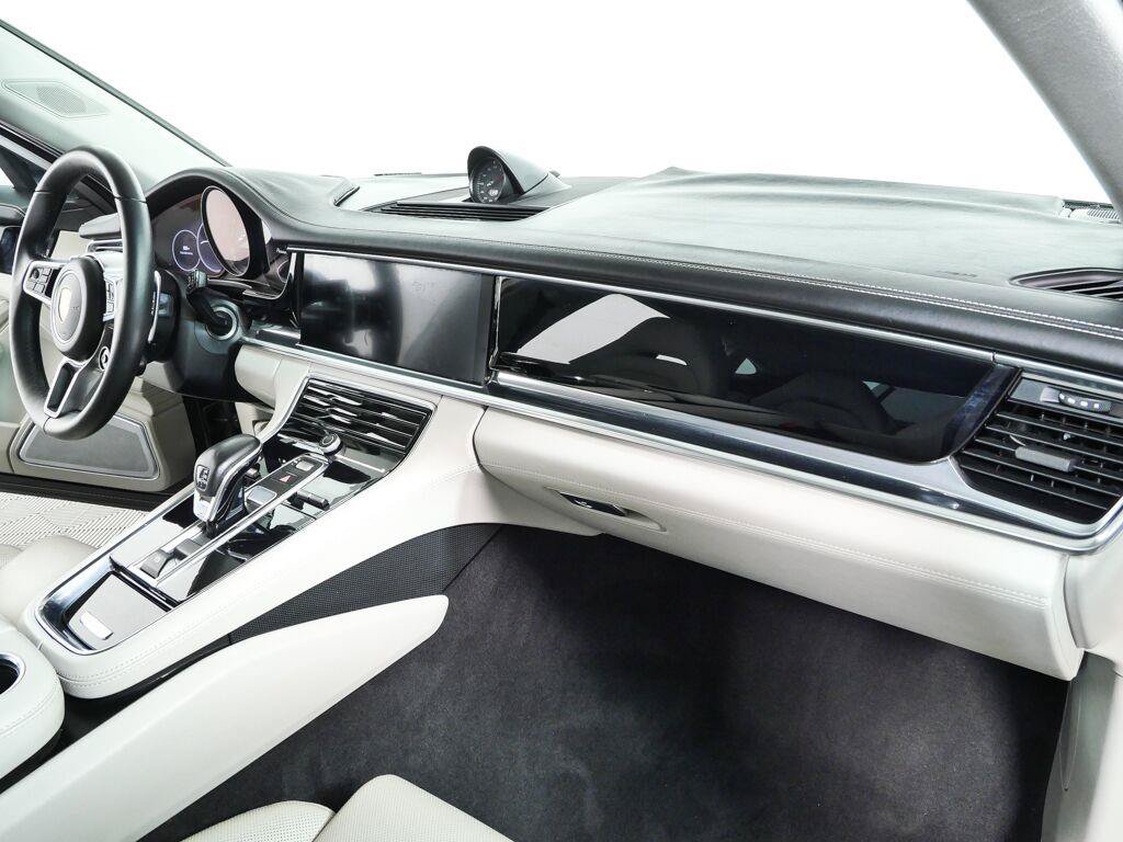 Used 2017 Porsche Panamera 4S AWD/4WD image 26
