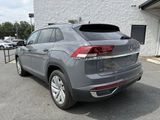 Used 2021 Volkswagen Atlas Cross Sport SE w/ Panoramic Sunroof Package image 3