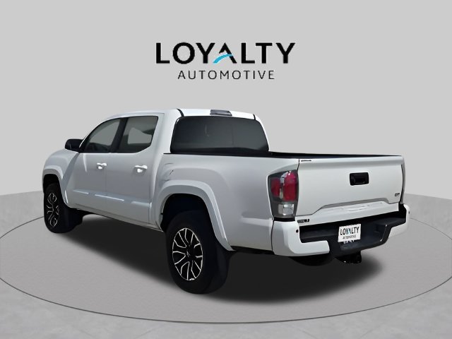 Used 2023 Toyota Tacoma TRD Sport w/ Technology Package AWD/4WD image 4