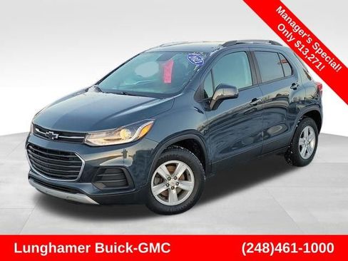 Used 2021 Chevrolet Trax LT w/ Driver Confidence Package image 1