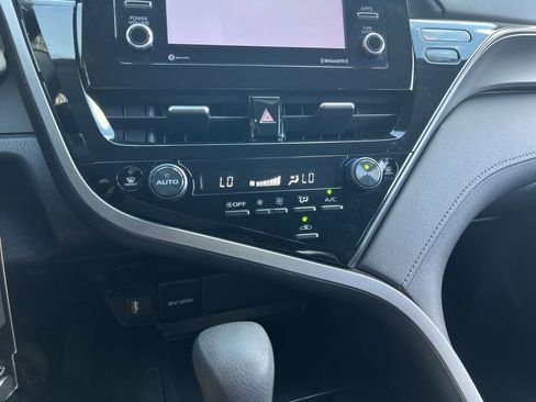 Used 2023 Toyota Camry LE image 20