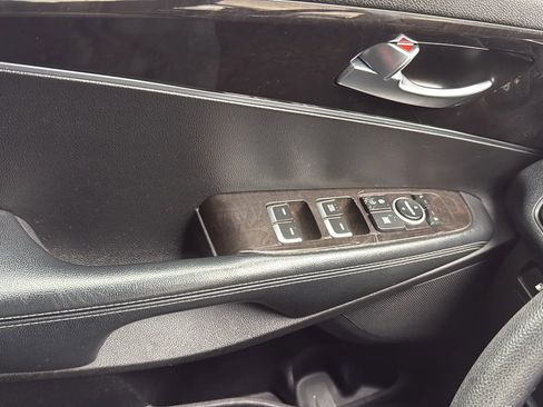 Used 2017 Kia Sorento LX image 22