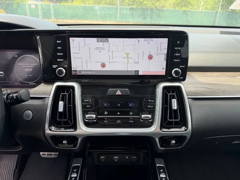 Used 2022 Kia Sorento SX Prestige AWD/4WD image 21
