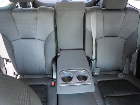 Used 2023 Subaru Ascent 8-Passenger AWD/4WD image 13