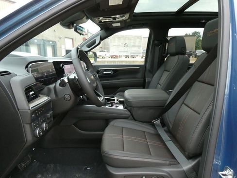 New 2026 Chevrolet Tahoe High Country AWD/4WD image 17