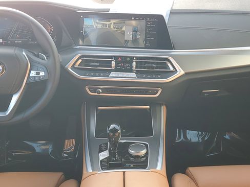 Used 2022 BMW X5 sDrive40i w/ Premium Package image 17