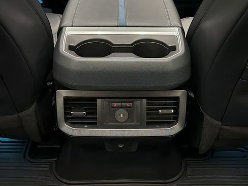 Used 2026 Ford F450 Platinum w/ FX4 Off-Road Package AWD/4WD image 39
