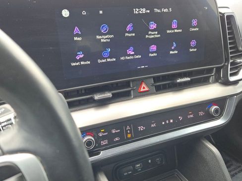 Used 2024 Kia Sportage EX image 23