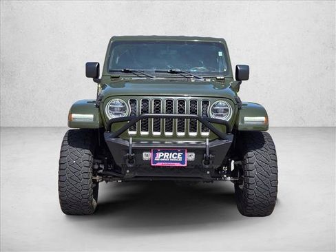Used 2021 Jeep Wrangler Unlimited Sahara w/ Cold Weather Group AWD/4WD image 2