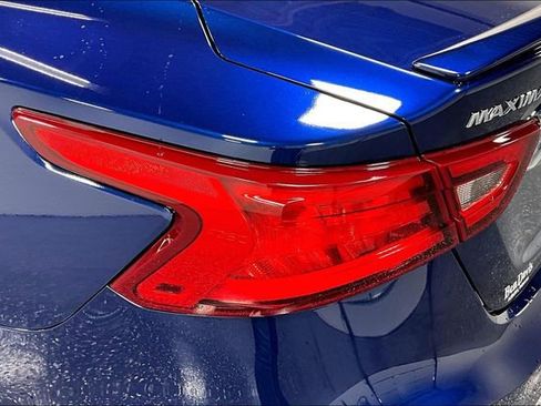 Used 2017 Nissan Maxima Platinum FWD image 22