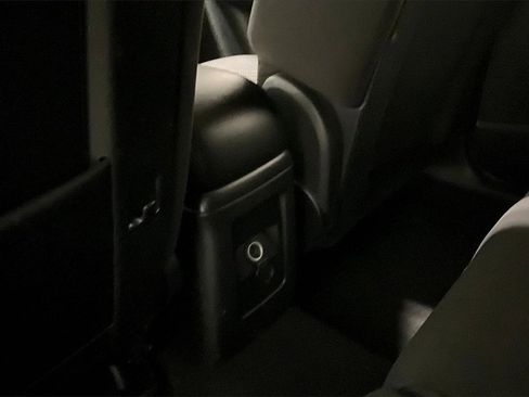 Used 2015 Dodge Journey SXT w/ Flexible Seating Group image 10