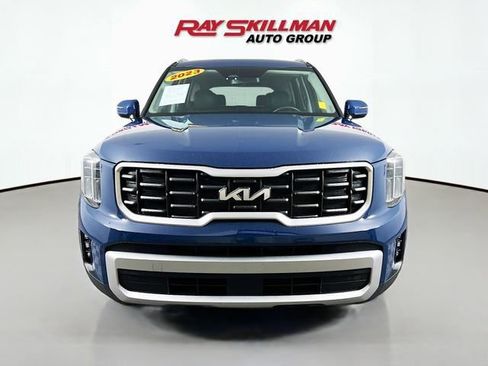 Used 2023 Kia Telluride S image 2