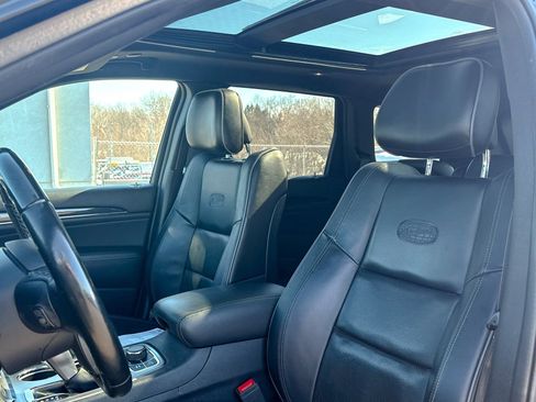 Used 2020 Jeep Grand Cherokee Overland image 19