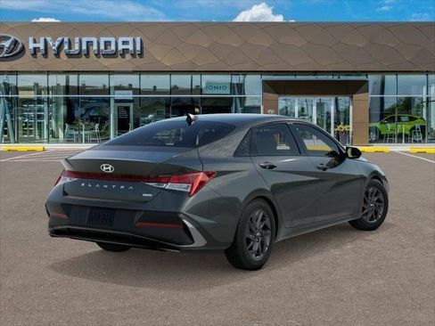 New 2026 Hyundai Elantra Blue image 5