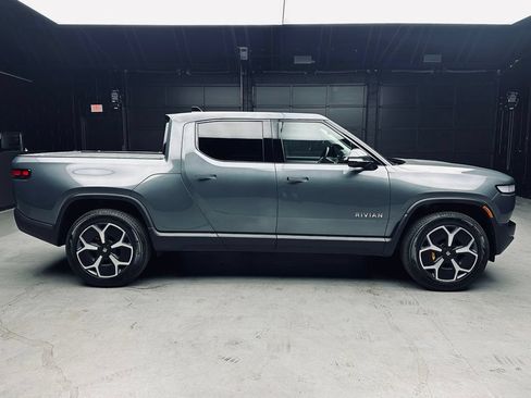Used 2022 Rivian R1T Adventure AWD/4WD image 8