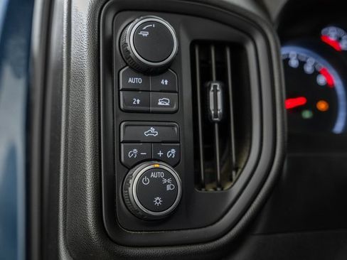 Used 2019 Chevrolet Silverado 1500 Custom w/ Custom Value Package image 33