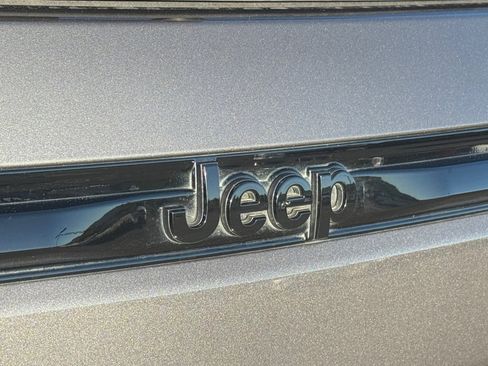 Certified 2022 Jeep Grand Cherokee Altitude image 27