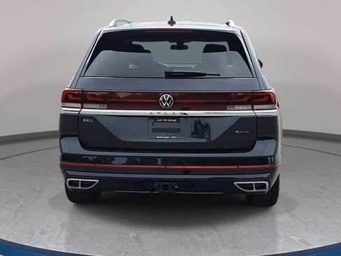 Certified 2026 Volkswagen Atlas SEL Premium R-Line AWD/4WD image 6