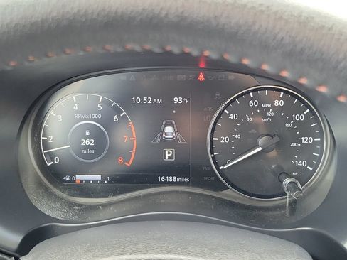 Used 2024 Nissan Kicks SR w/ SR Premium Package FWD image 23