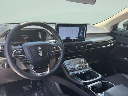 Used 2023 Lincoln Nautilus AWD w/ Premium Package image 32