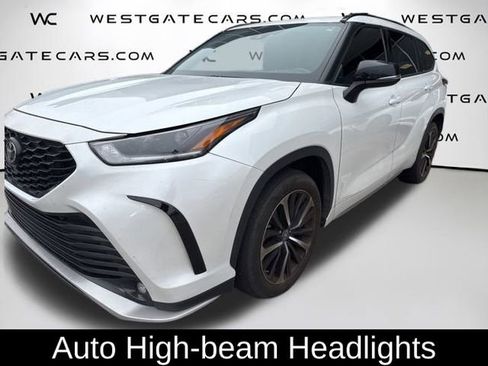 Used 2022 Toyota Highlander XSE image 10
