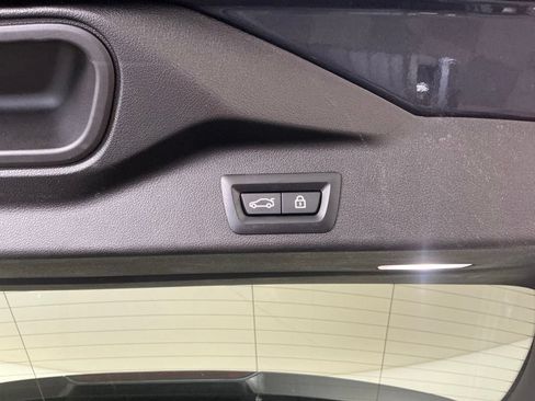 Used 2022 BMW X5 sDrive40i w/ Premium Package RWD image 29