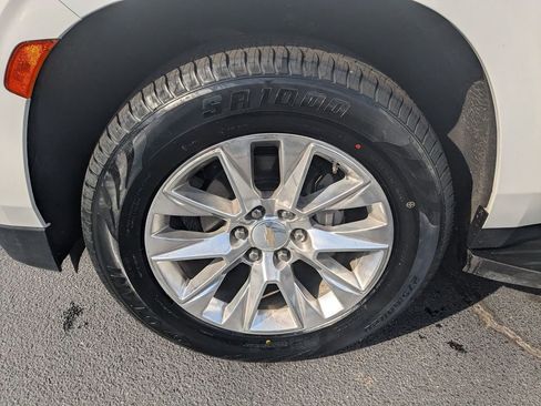 Used 2023 Chevrolet Suburban Premier image 38