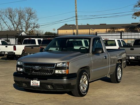 Used 2006 Chevrolet Silverado 1500 W/T image 10
