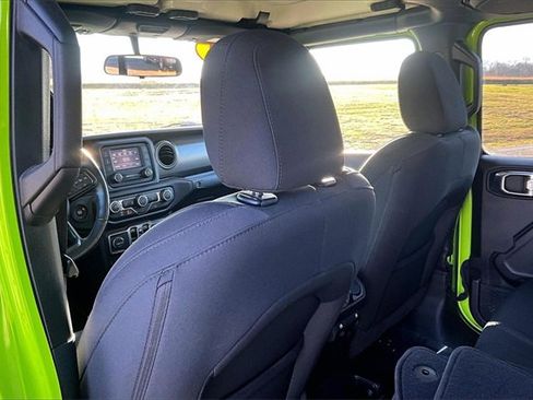 Used 2021 Jeep Gladiator Willys image 37
