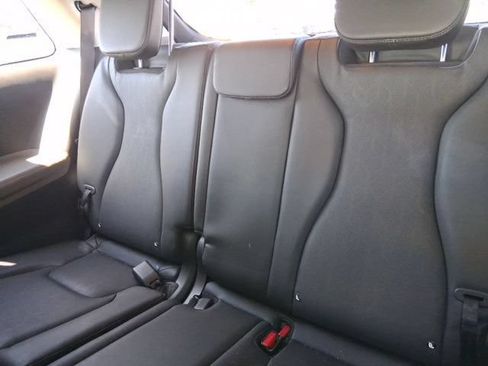 Used 2026 Kia Carnival FWD image 16