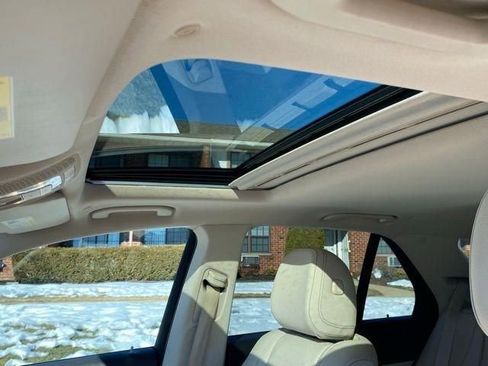 Used 2020 Mercedes-Benz GLE 350 4MATIC w/ Premium Package image 28