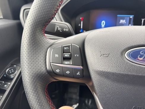 Used 2025 Ford Escape ST-Line Select image 11