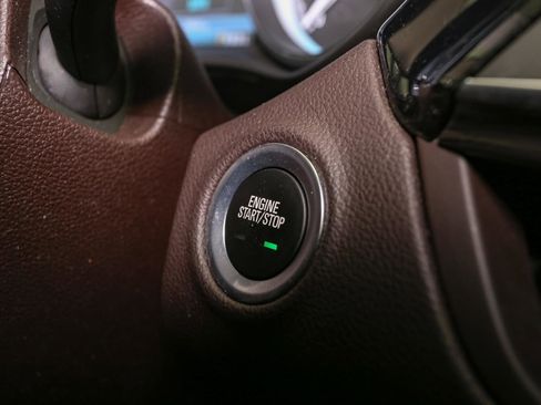 Used 2018 Buick Envision Essence image 29