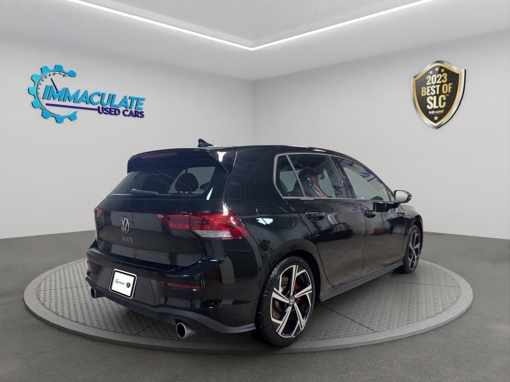 Used 2024 Volkswagen GTI SE FWD image 5