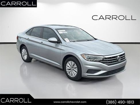 Used 2019 Volkswagen Jetta R-Line FWD image 1