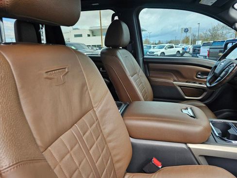 Used 2021 Nissan Titan Platinum Reserve w/ Moonroof Package image 15