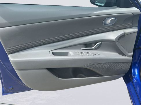 Used 2025 Hyundai Elantra SEL FWD image 8