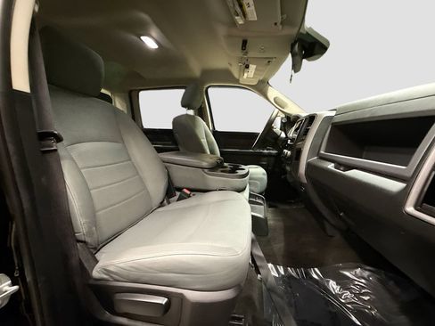 Used 2017 RAM 2500 Tradesman w/ Chrome Appearance Group AWD/4WD image 29