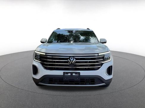 Used 2025 Volkswagen Atlas SE AWD/4WD image 3