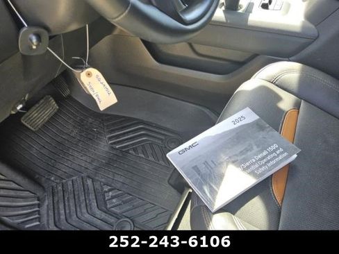 Used 2025 GMC Sierra 1500 AT4 w/ AT4 Premium Package AWD/4WD image 13