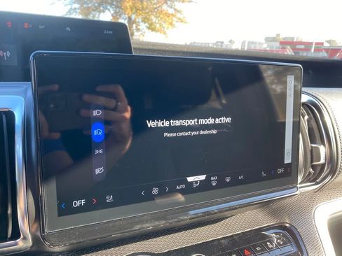 New 2025 Ford Expedition Platinum w/ Stealth Performance Package image 19