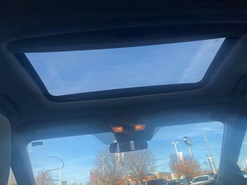 Used 2018 Honda CR-V EX image 17