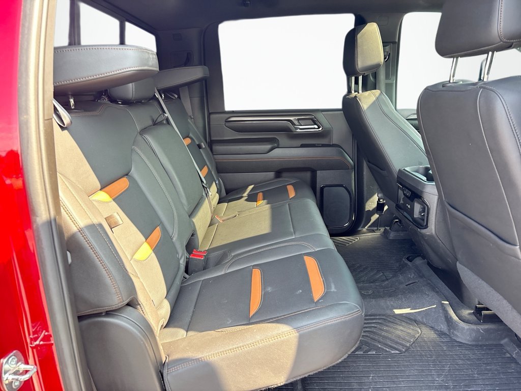 Used 2024 GMC Sierra 2500 AT4 w/ AT4 Premium Plus Package AWD/4WD image 17