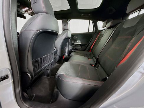 Used 2024 Mercedes-Benz GLA 35 AMG 4MATIC image 21