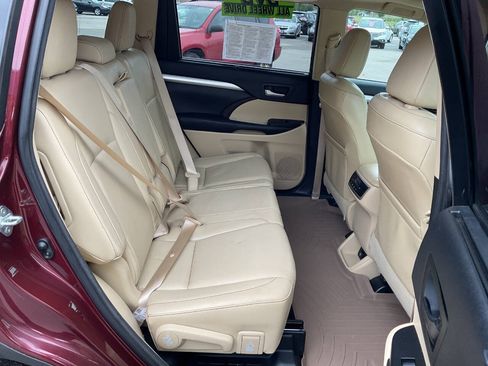 Used 2015 Toyota Highlander XLE AWD/4WD image 41