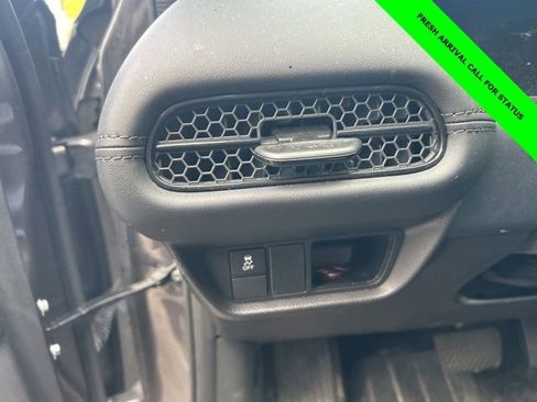 Used 2024 Honda HR-V LX image 21