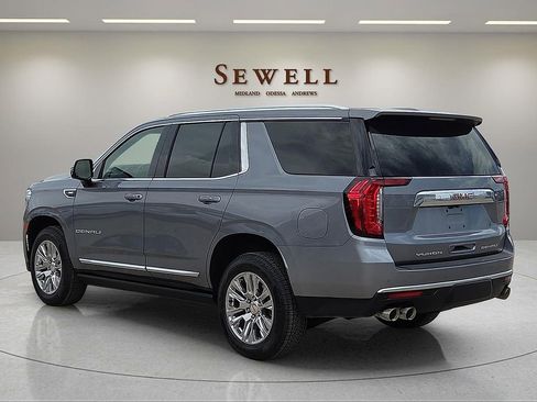 Used 2022 GMC Yukon Denali RWD image 3