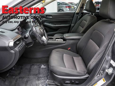 Used 2024 Nissan Altima 2.5 SV w/ SV Premium Package image 14